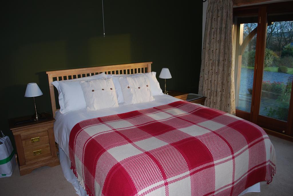 Bed and Breakfast Moor View Інглтон Номер фото